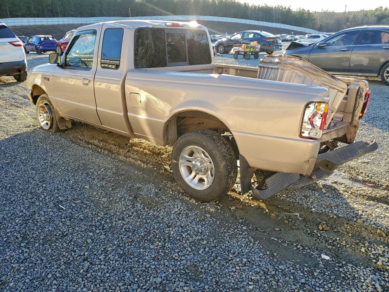 Ford Ranger Super Cab Image 11