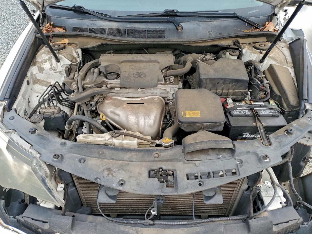 Toyota Camry L Image 2