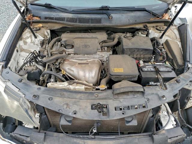 Toyota Camry L Image 2