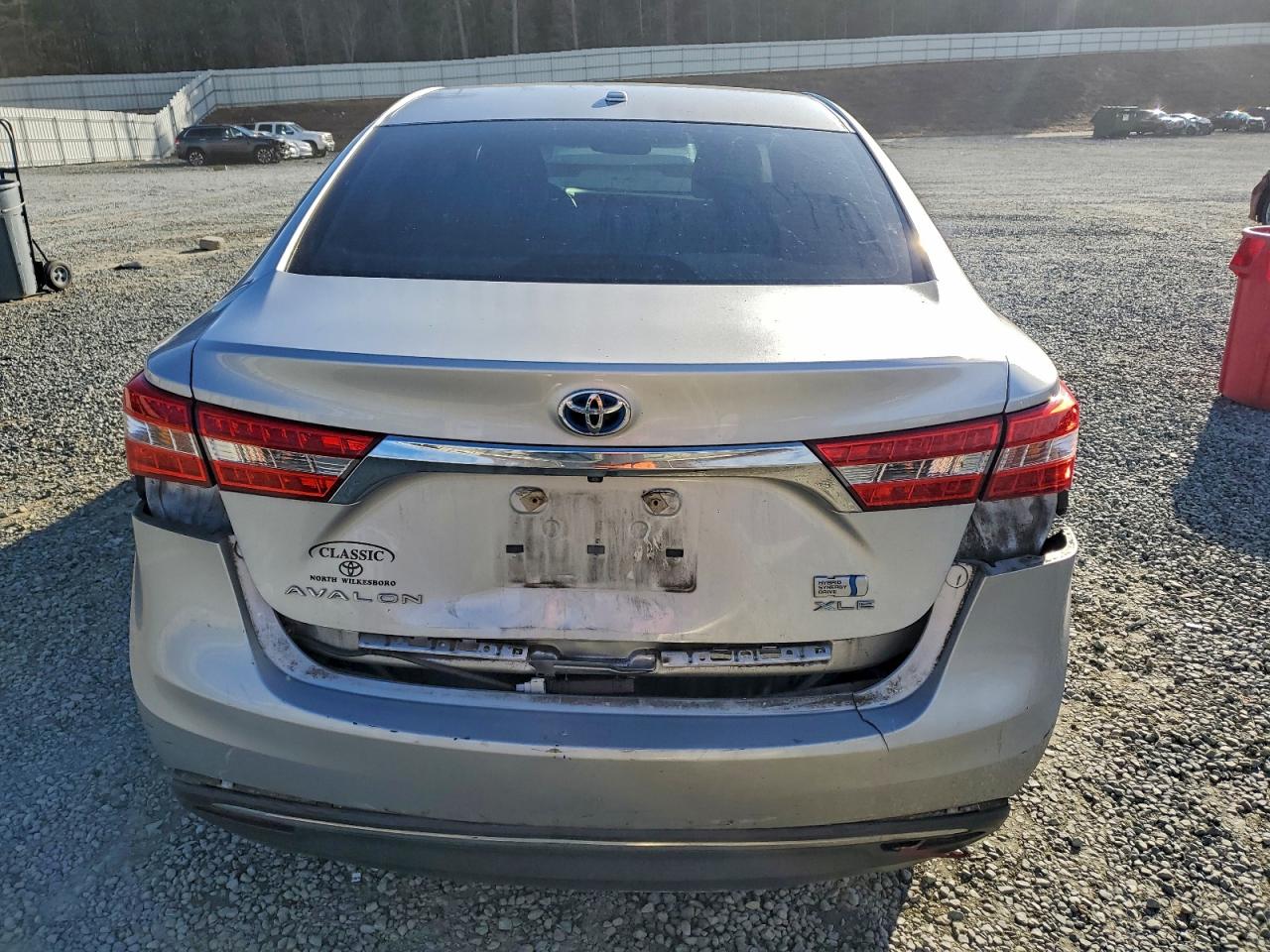 Toyota Avalon Hybrid Image 10