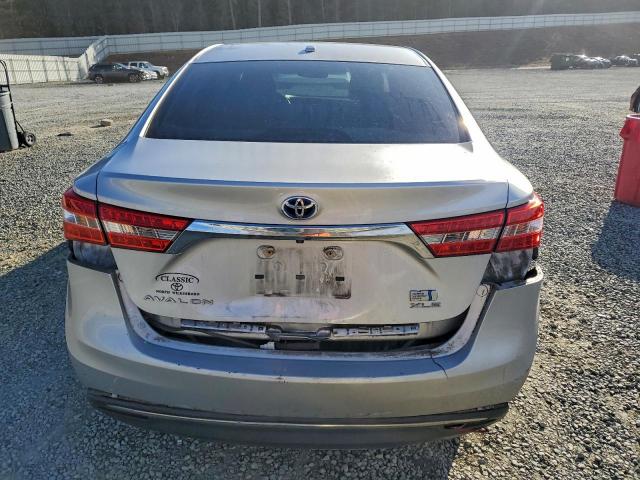 Toyota Avalon Hybrid Image 10