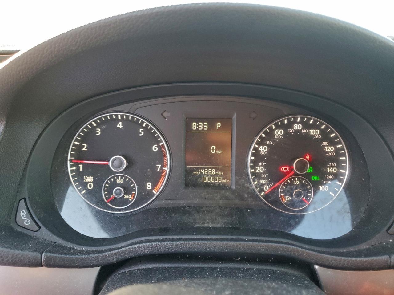 Volkswagen Passat S Image 3