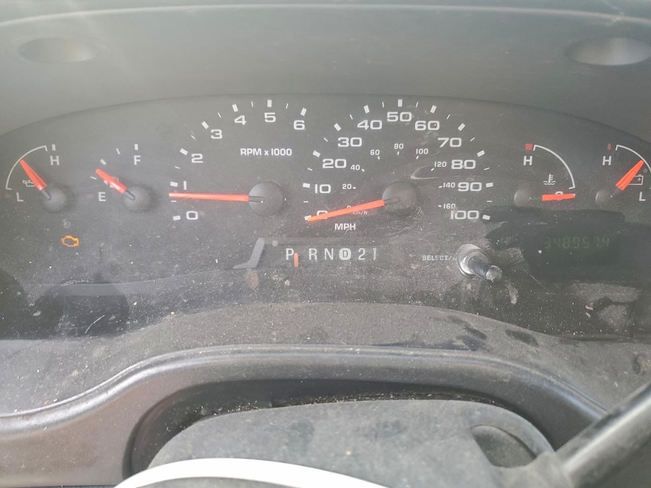 Ford Econoline E150 Van Image 8