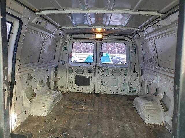 Ford Econoline E150 Van Image 10